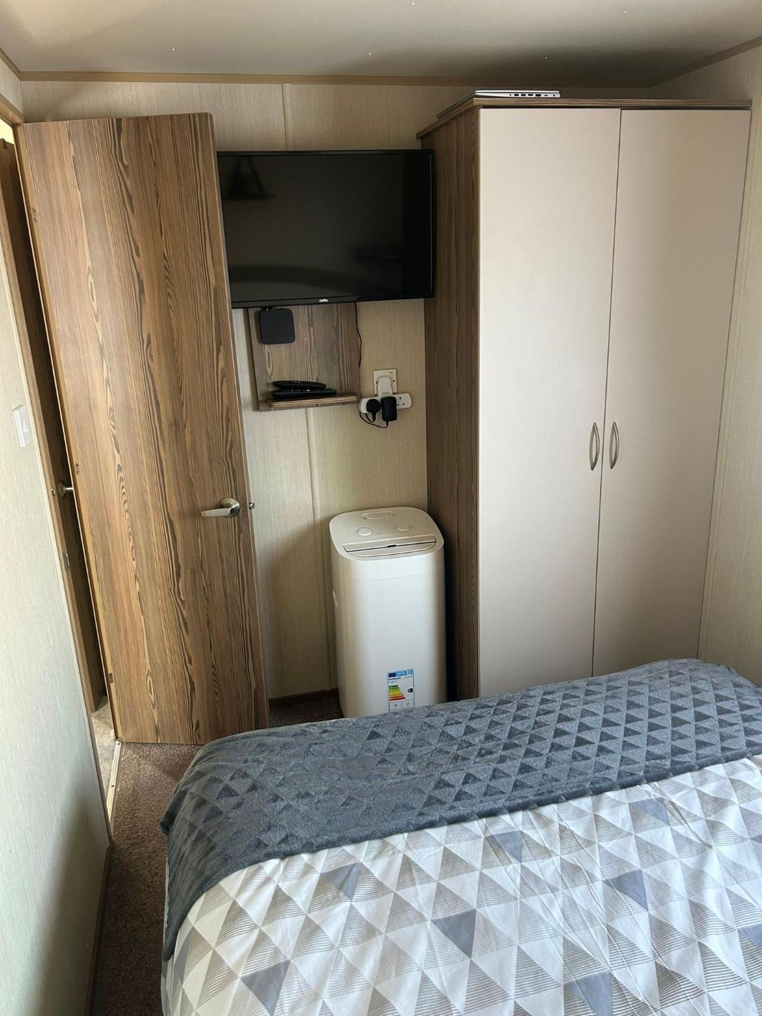 Blue Dolphin Holiday Park Gristhorpe Kültér fotó